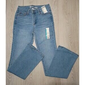 Mid Rise Bootcut | Light Wash | Size 6 | No Boundaries | New